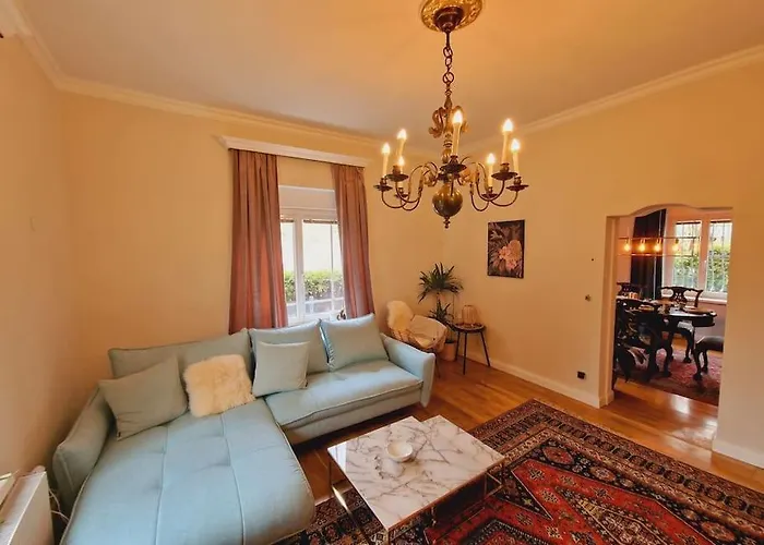 Casa Lucia Книттельфельд